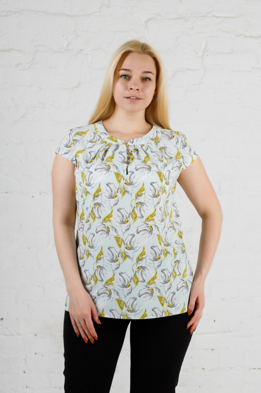 Летняя женская блуза на пуговицах б-612