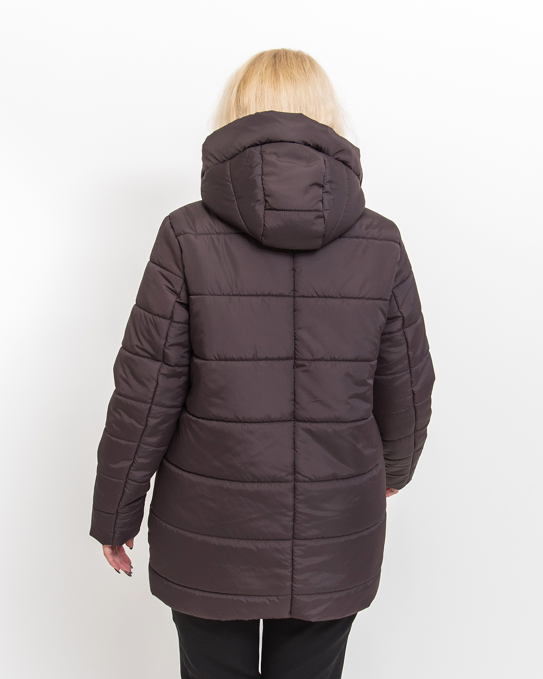 Демисезонная женская куртка Альма коричневого цвета
