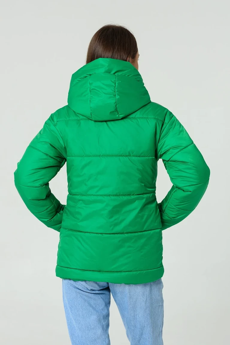 Осенняя женская куртка зелёного цвета к-230