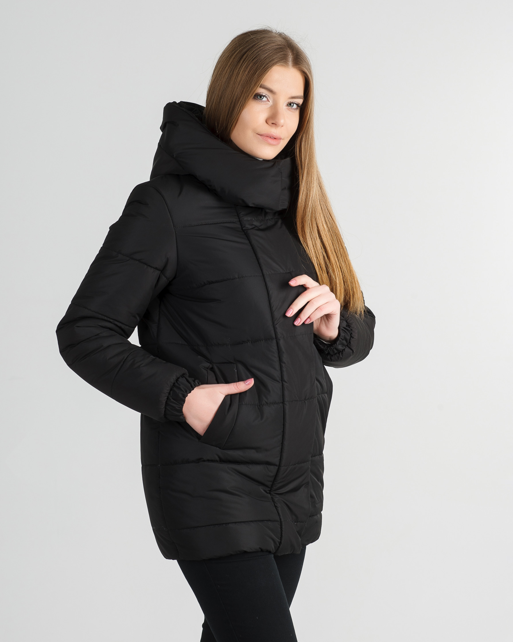 Зимняя удлинённая чёрная куртка для девушки Прада