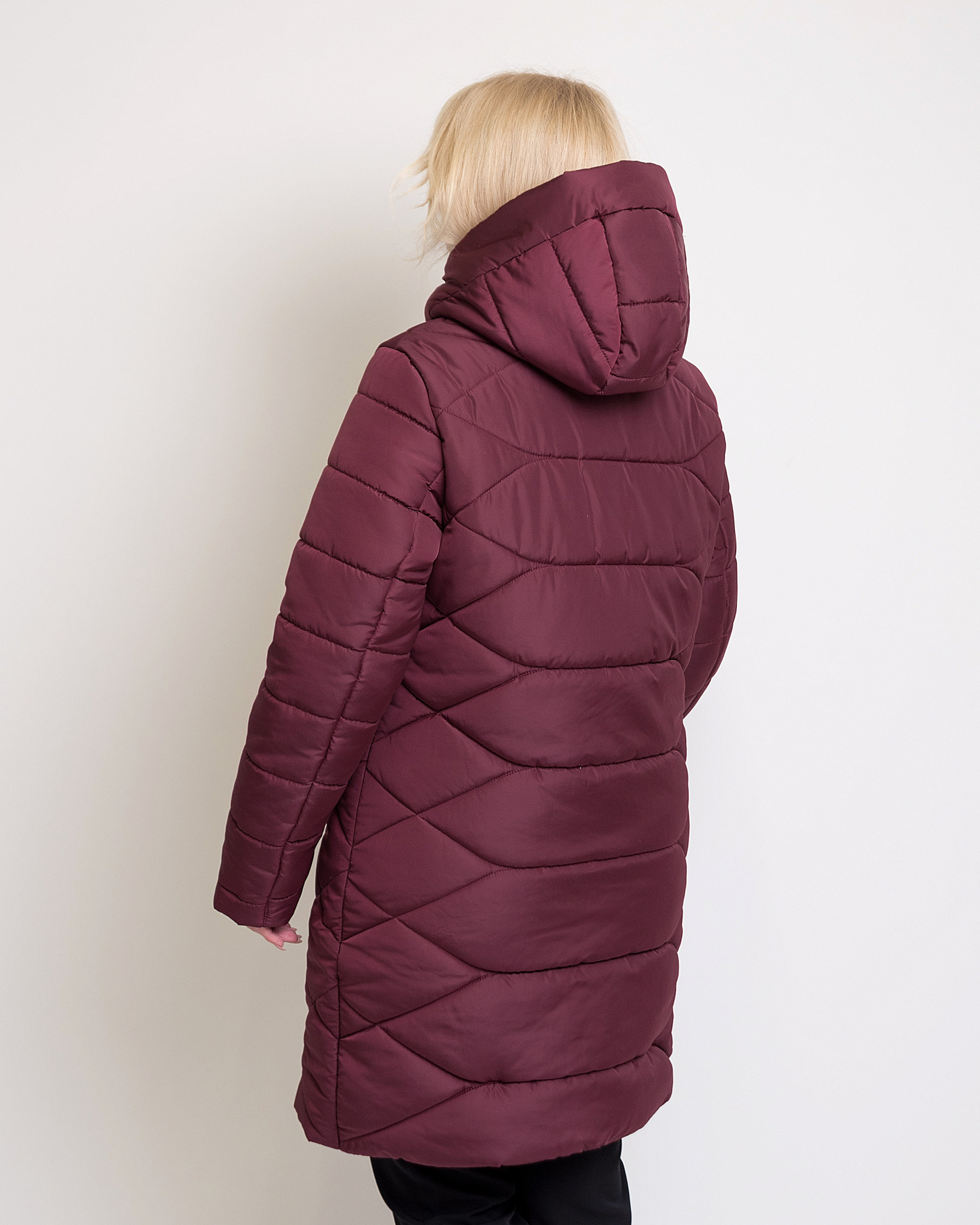 Зимнее женское пальто бордового цвета Лара