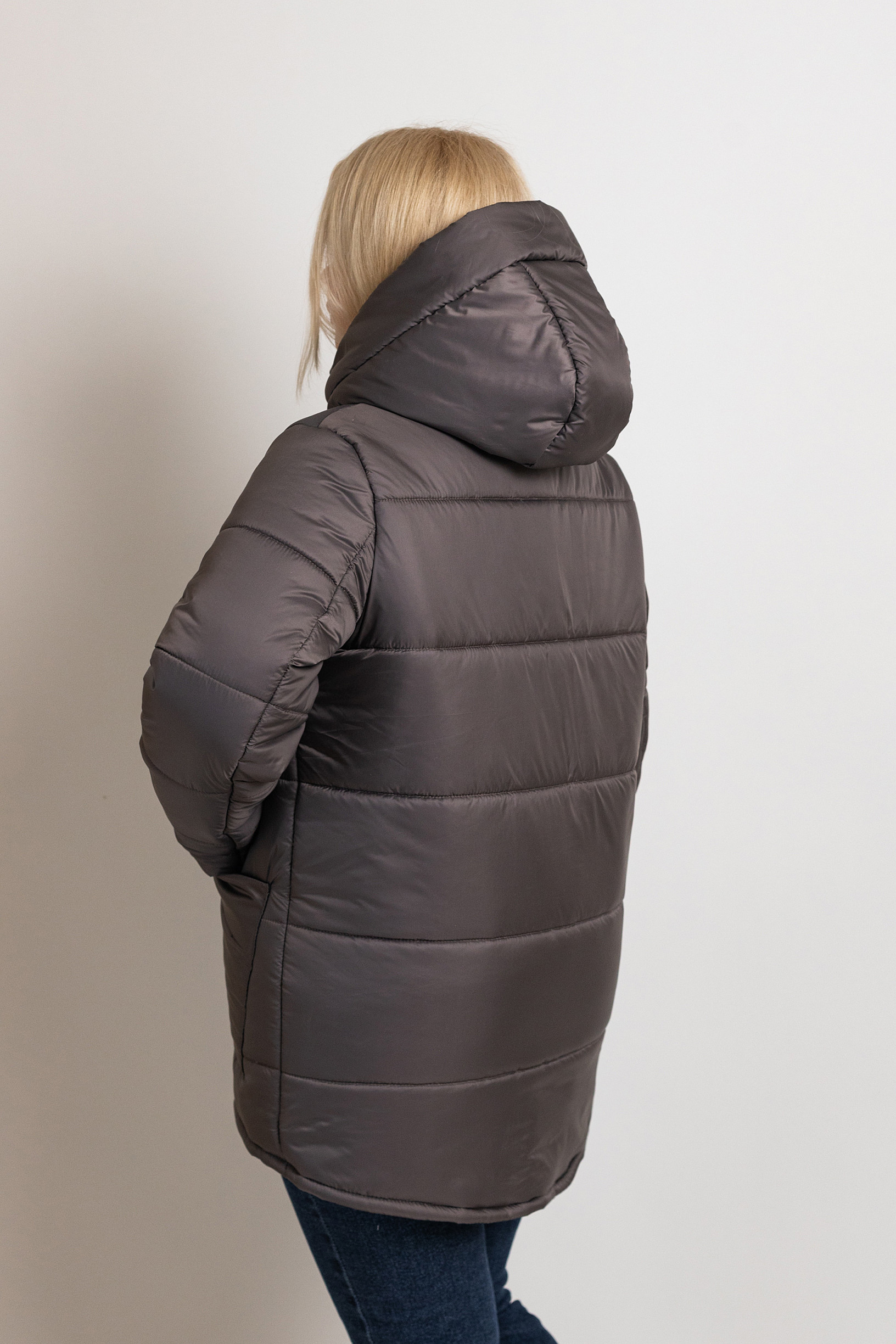 Зимова жіноча куртка шоколад к-256