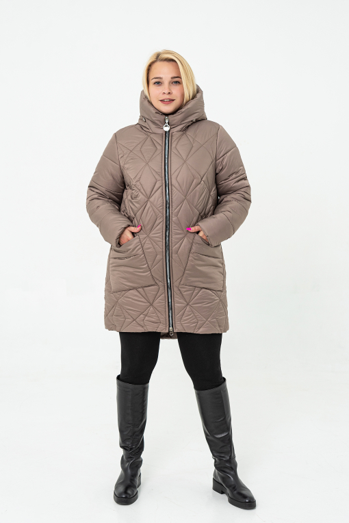 Зимова подовжена жіноча куртка збільшеного розміру бежева