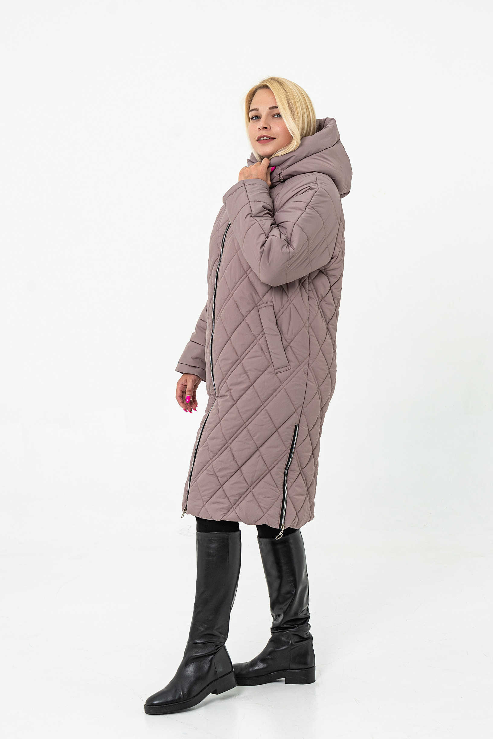 Зимове жіноче пальто збільшеного розміру під пояс пудра