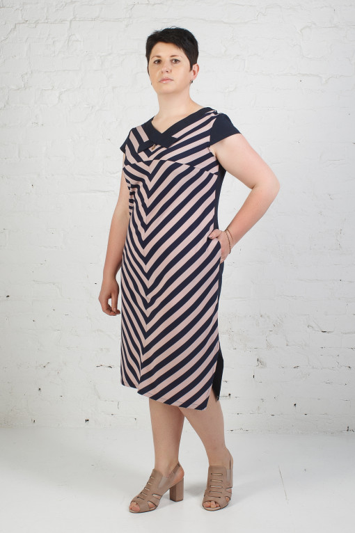 Стильное платье п-772 широкая полоска
