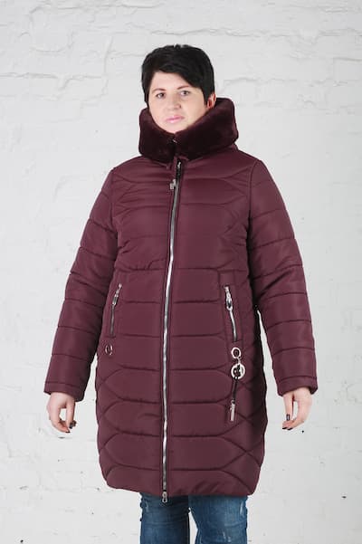 Як вибирати зимову жіночу куртку великих розмірів